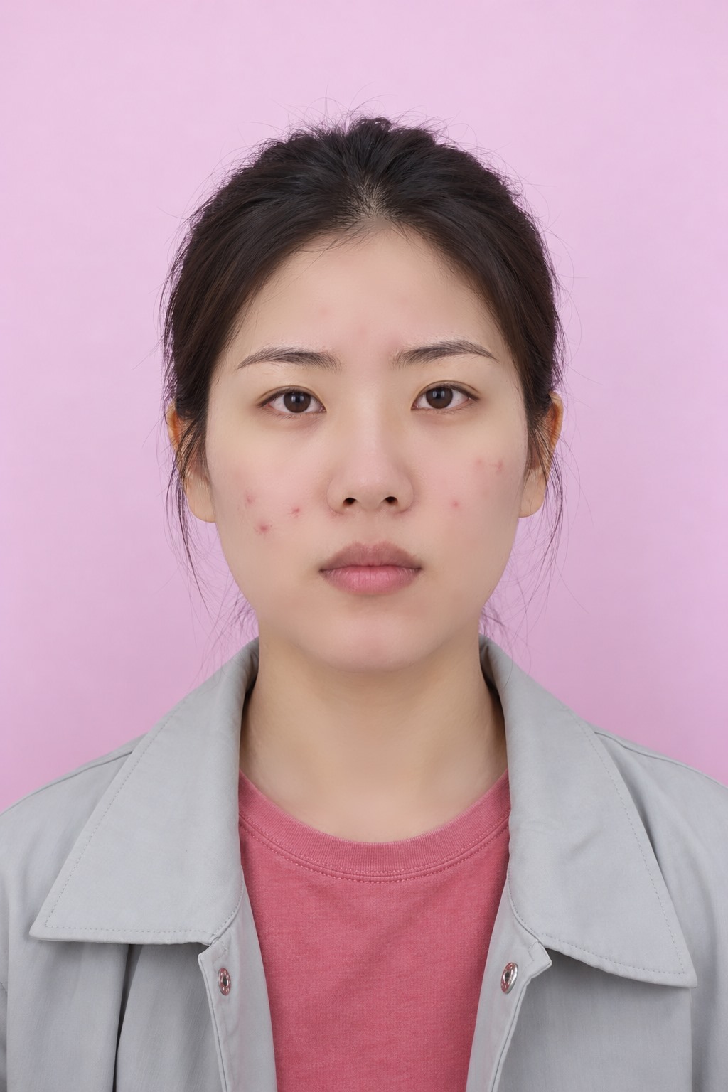 自研美颜后的面部局部放大,展示瑕疵淡化与肤质改善